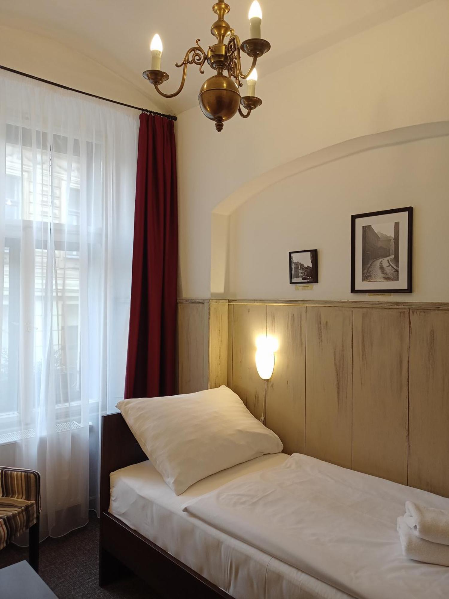 Old Prague House Bed and Breakfast Δωμάτιο φωτογραφία